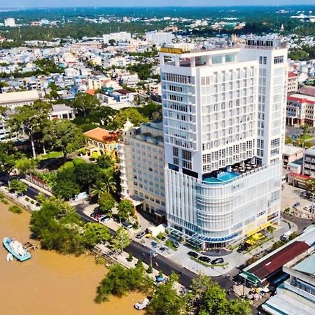 Diamond Stars Ben Tre Hotel Extérieur photo The hotel in 2019