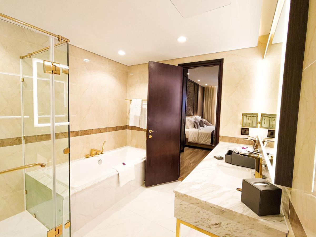 Diamond Stars Ben Tre Hotel Extérieur photo Bathroom