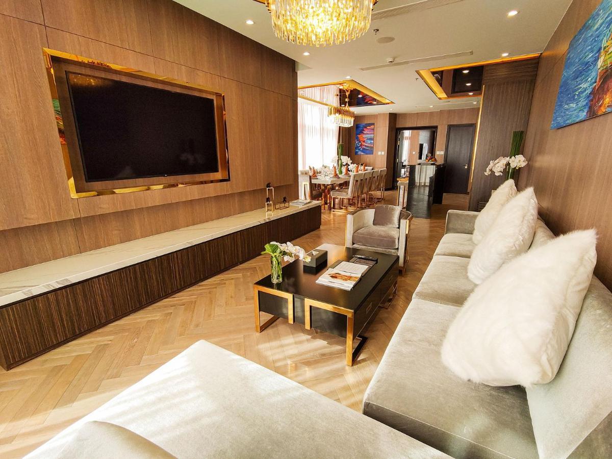 Diamond Stars Ben Tre Hotel Extérieur photo The interior of the lounge