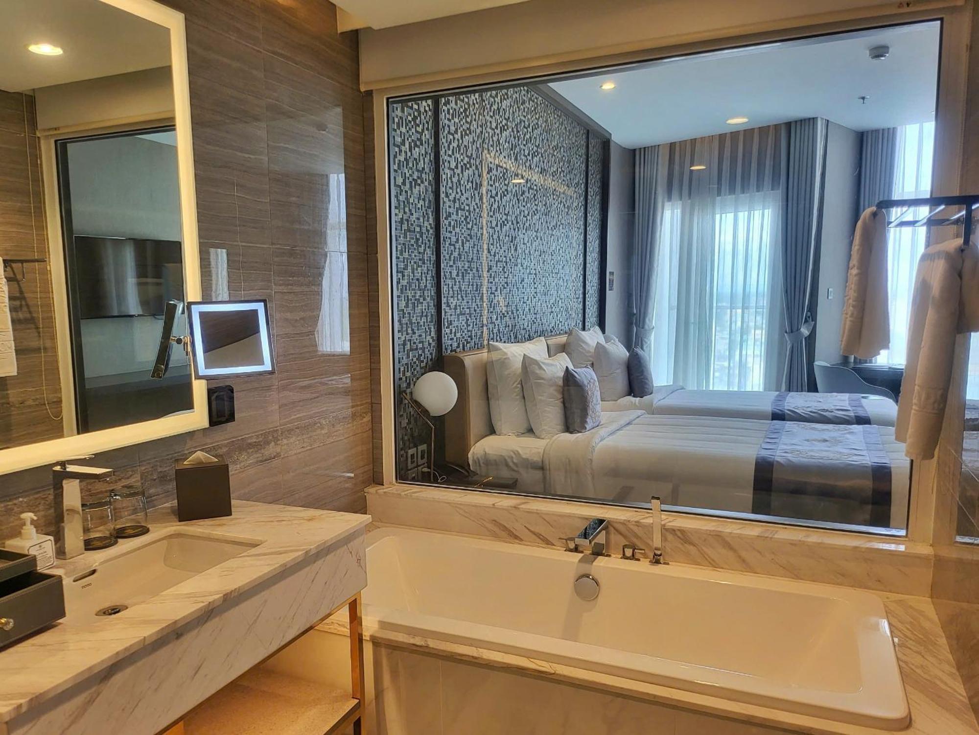 Diamond Stars Ben Tre Hotel Extérieur photo Bathroom